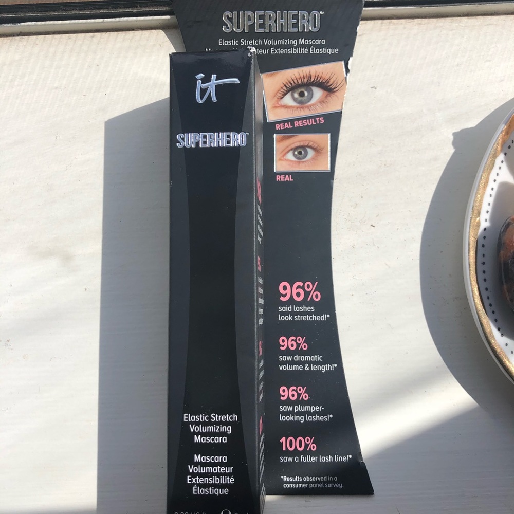 IT superhero mascara 🦸‍♀️👊💥
